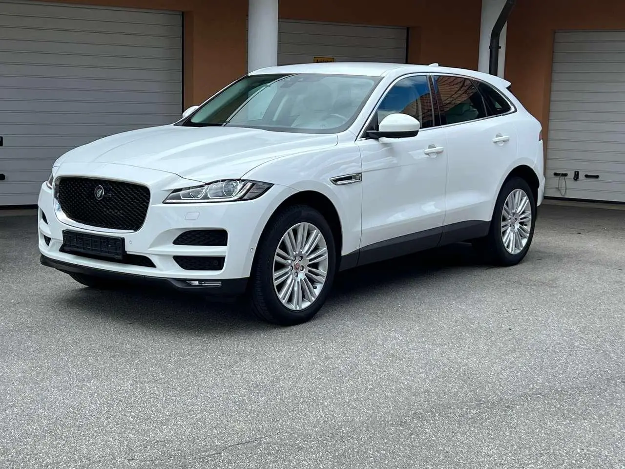 Photo 1 : Jaguar F-pace 2016 Diesel