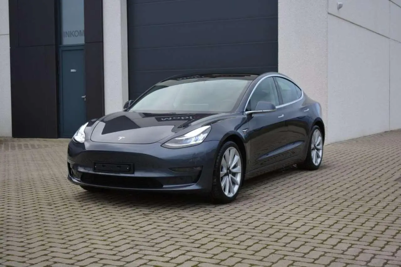 Photo 1 : Tesla Model 3 2020 Électrique