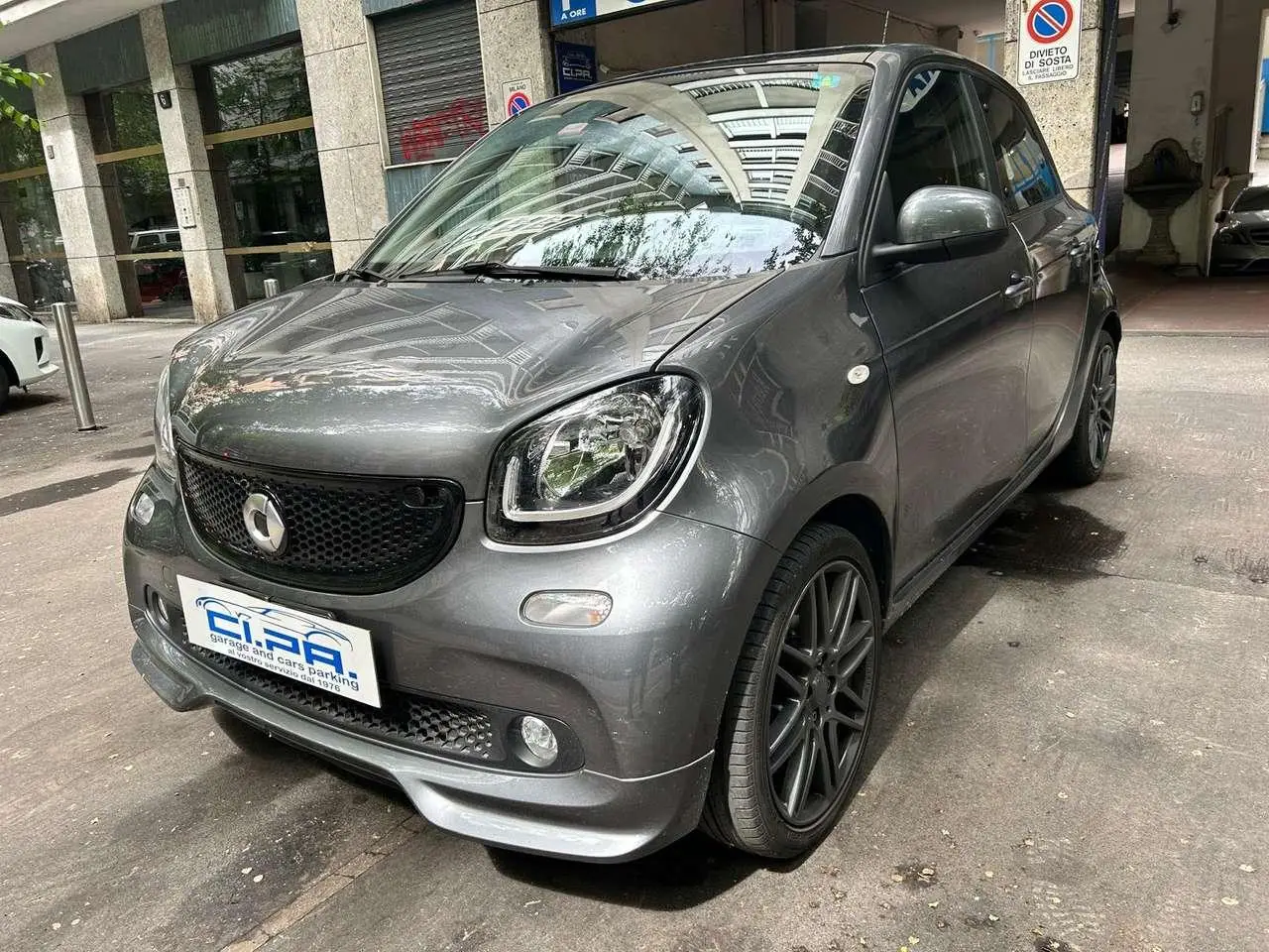 Photo 1 : Smart Forfour 2018 Petrol