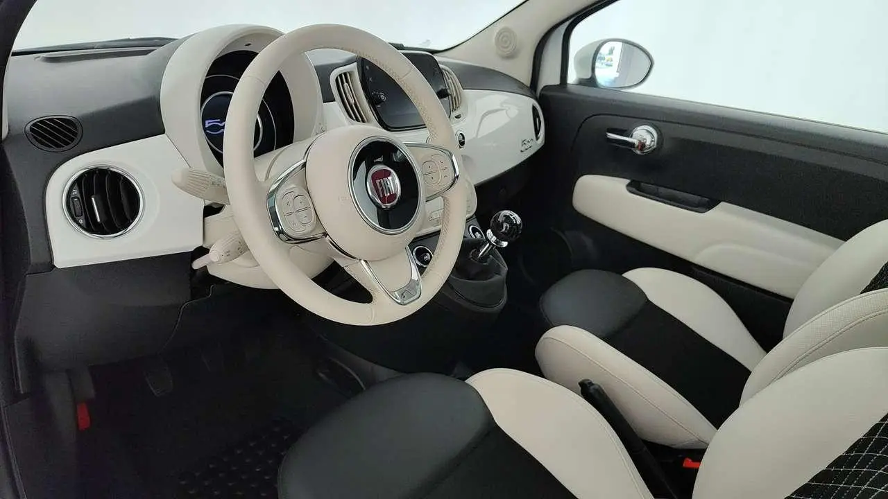 Photo 1 : Fiat 500 2023 Hybrid