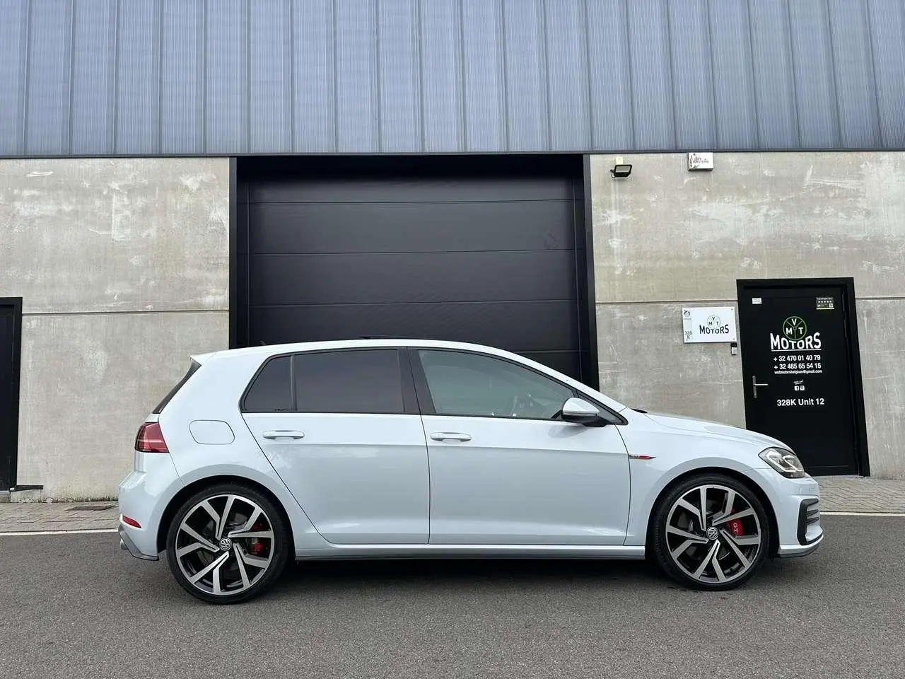 Photo 1 : Volkswagen Golf 2018 Petrol