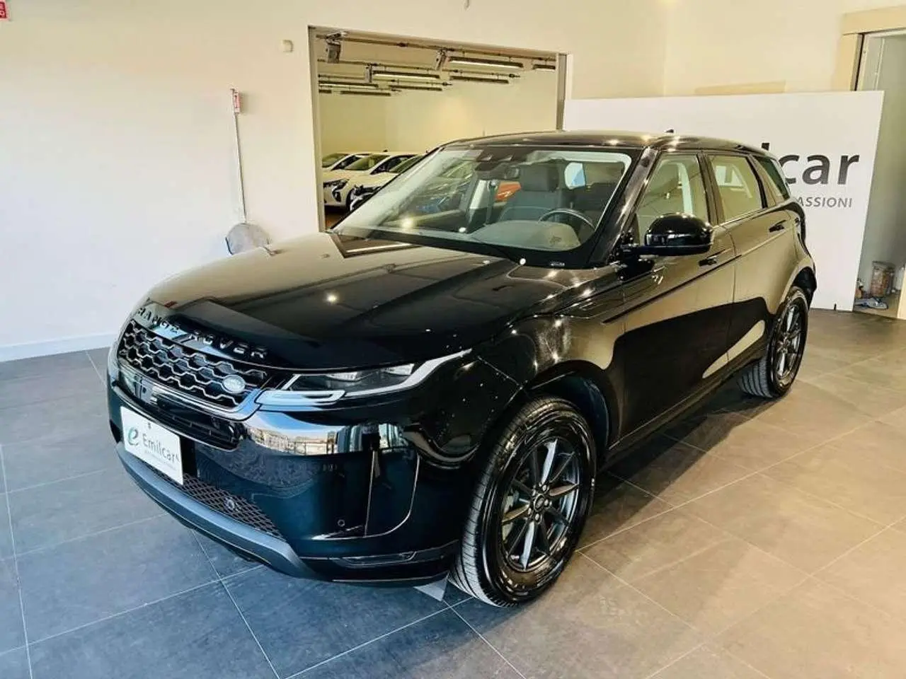 Photo 1 : Land Rover Range Rover Evoque 2019 Hybride