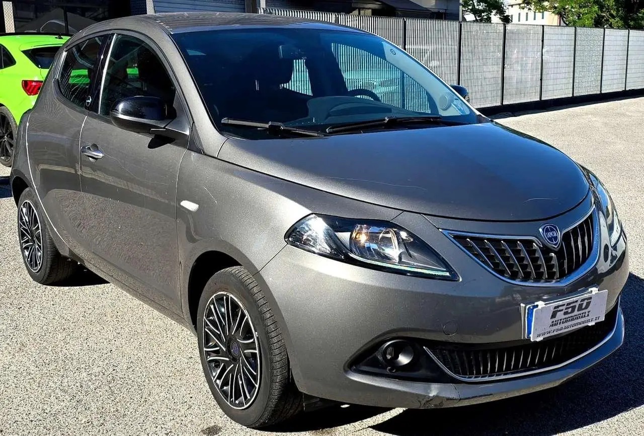 Photo 1 : Lancia Ypsilon 2021 Hybrid