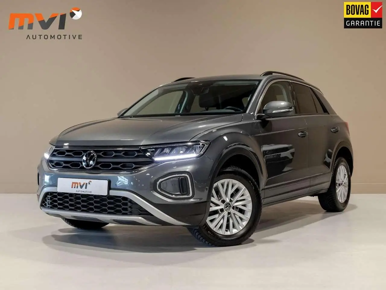 Photo 1 : Volkswagen T-roc 2022 Essence