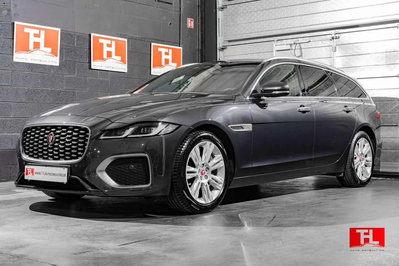 Photo 1 : Jaguar Xf 2022 Petrol