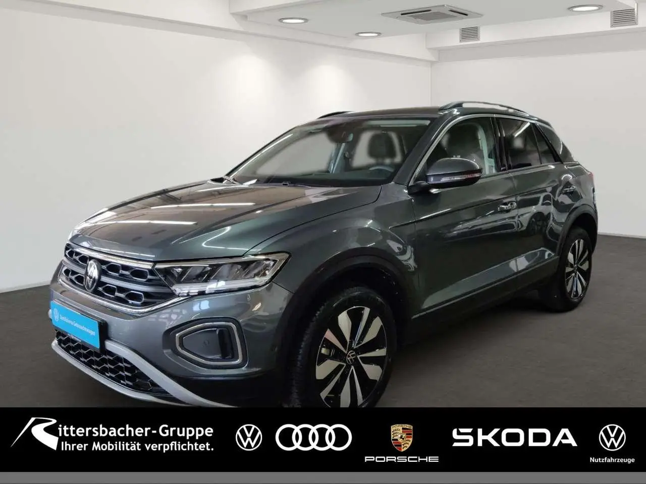 Photo 1 : Volkswagen T-roc 2023 Essence