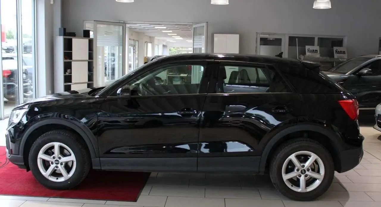 Photo 1 : Audi Q2 2021 Petrol