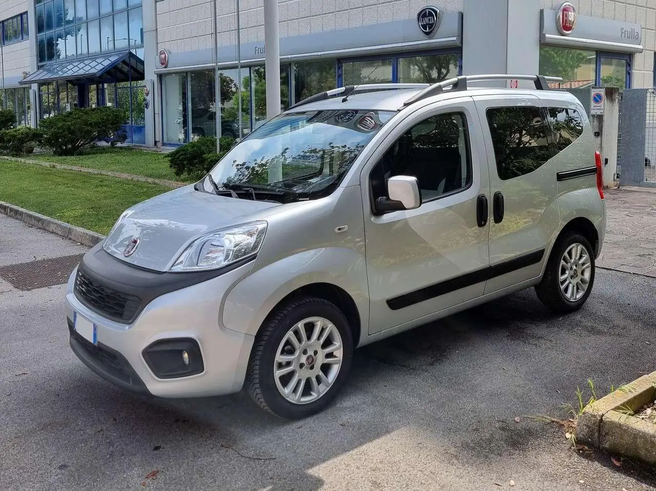 Photo 1 : Fiat Qubo 2018 Petrol