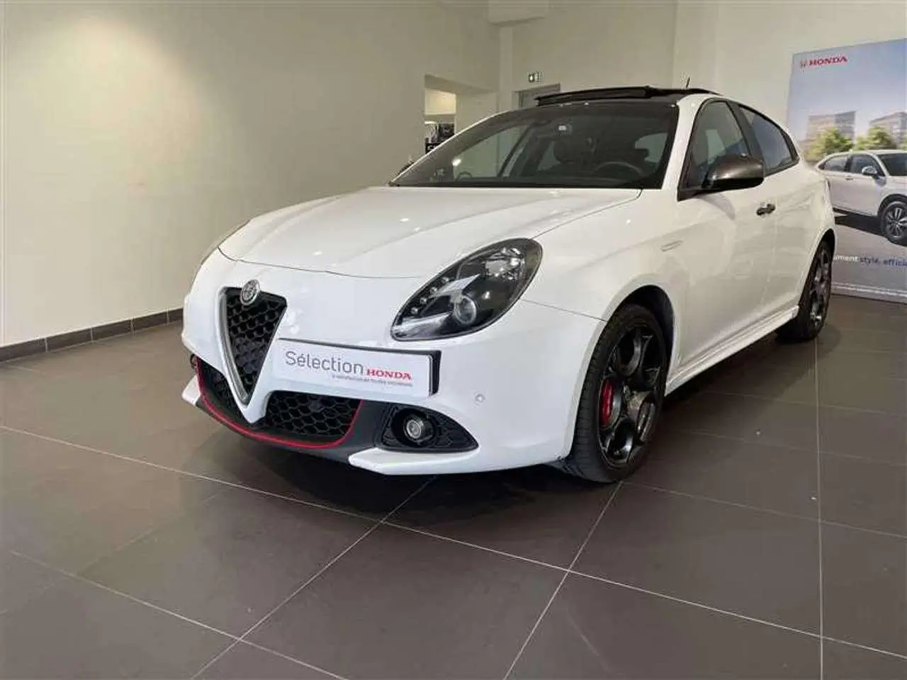 Photo 1 : Alfa Romeo Giulietta 2017 Petrol