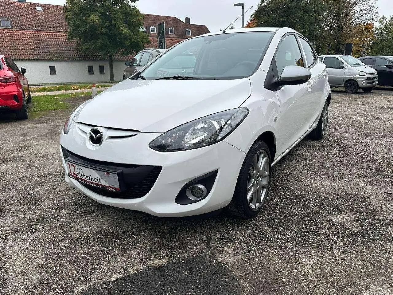 Photo 1 : Mazda 2 2014 Petrol