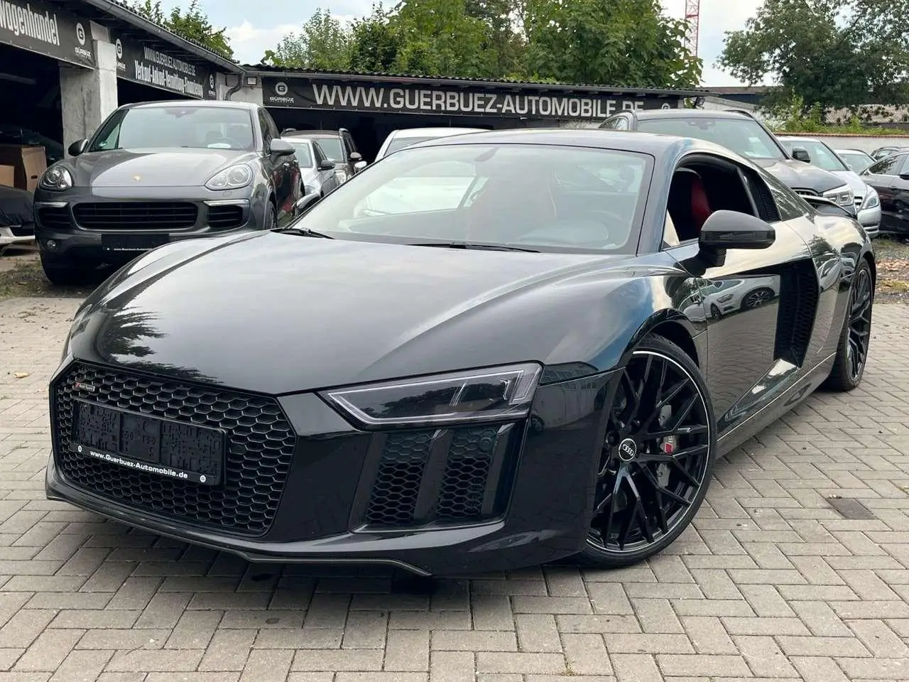 Photo 1 : Audi R8 2018 Petrol