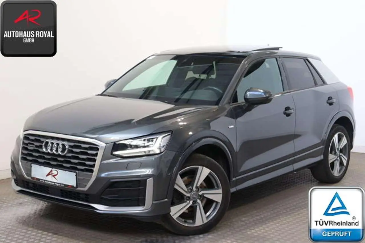 Photo 1 : Audi Q2 2017 Petrol