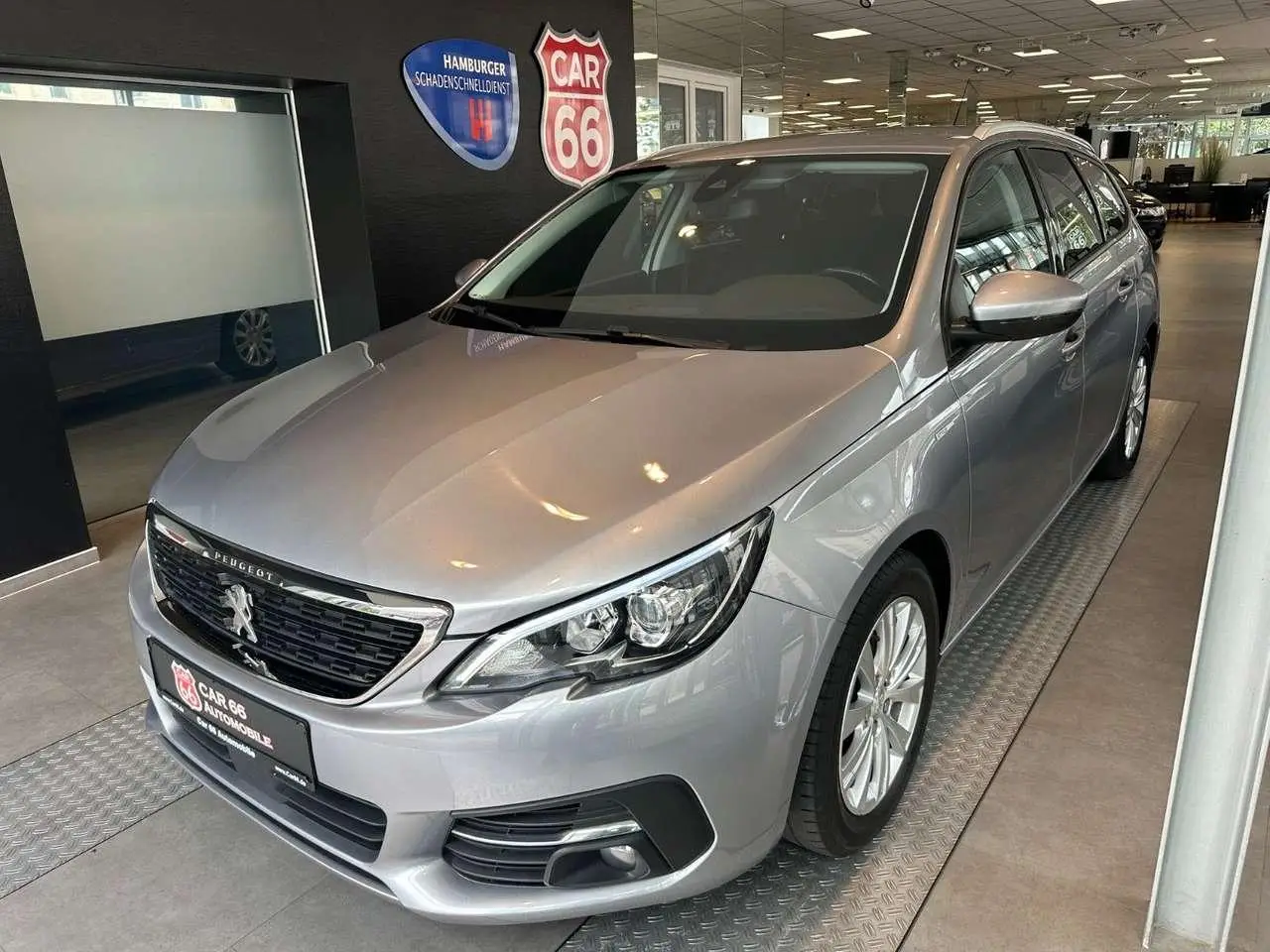 Photo 1 : Peugeot 308 2019 Petrol