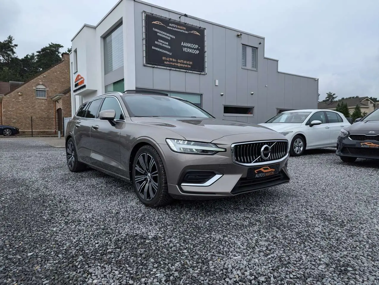 Photo 1 : Volvo V60 2020 Essence