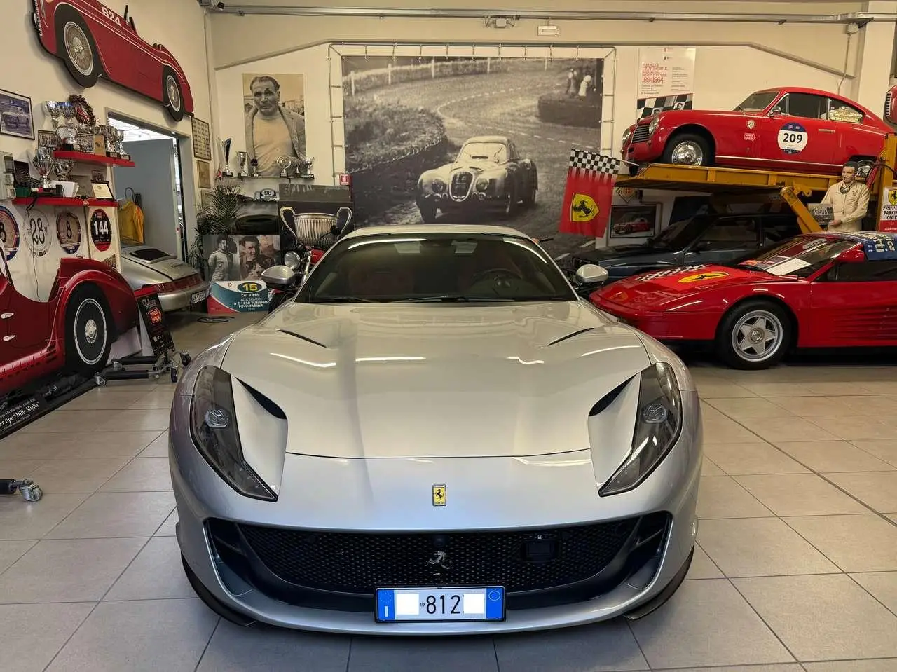 Photo 1 : Ferrari 812 2021 Petrol