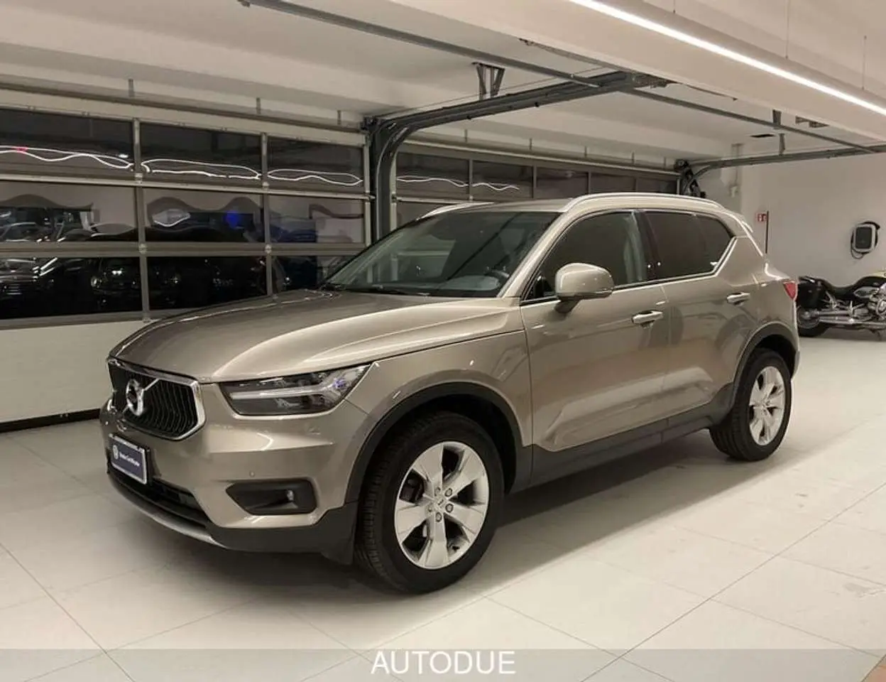 Photo 1 : Volvo Xc40 2021 Petrol