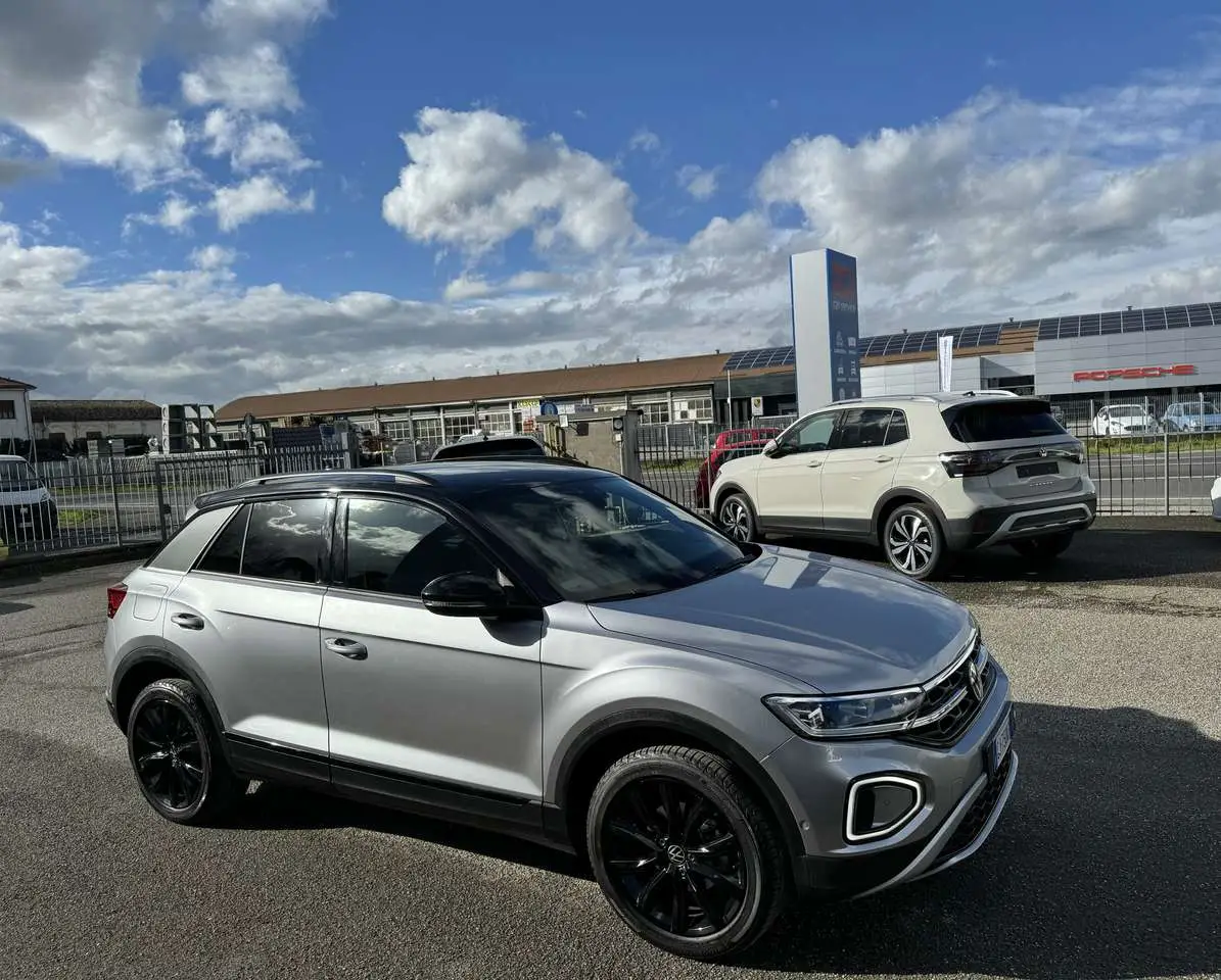 Photo 1 : Volkswagen T-roc 2022 Petrol