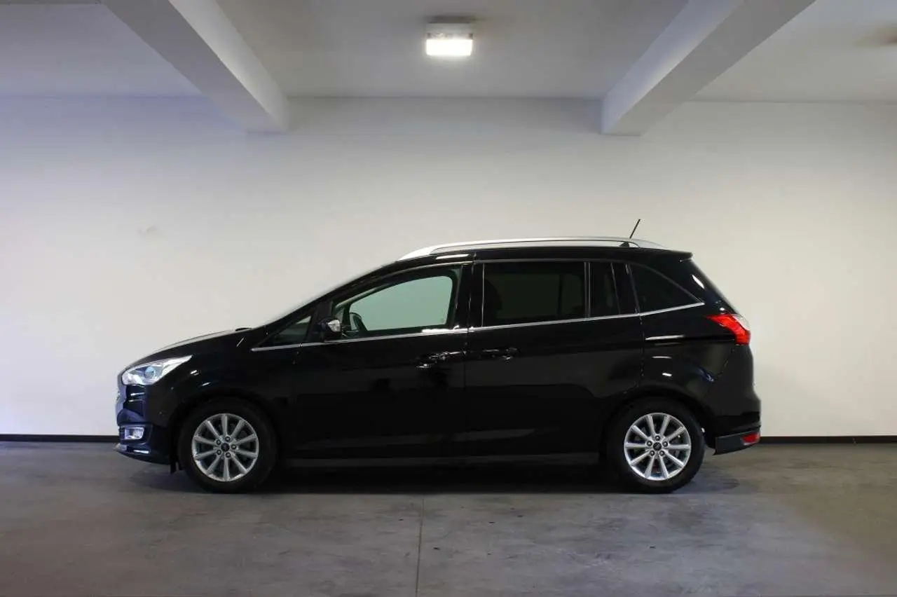 Photo 1 : Ford Grand C-max 2018 Petrol