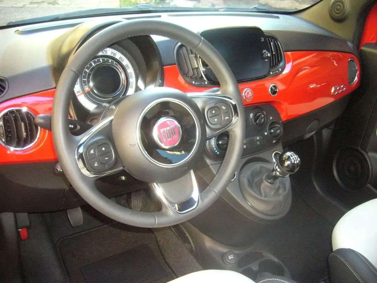 Photo 1 : Fiat 500 2022 Hybride