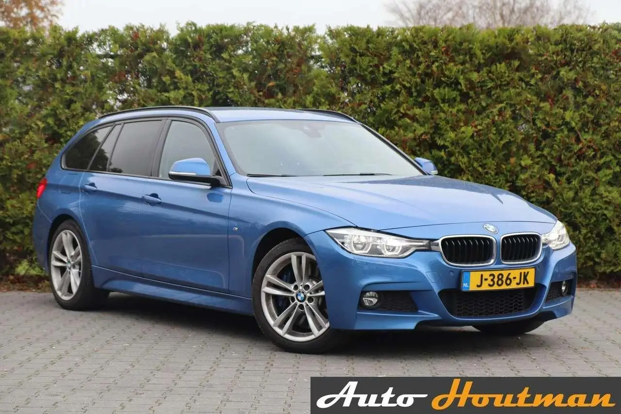 Photo 1 : Bmw Serie 3 2017 Petrol