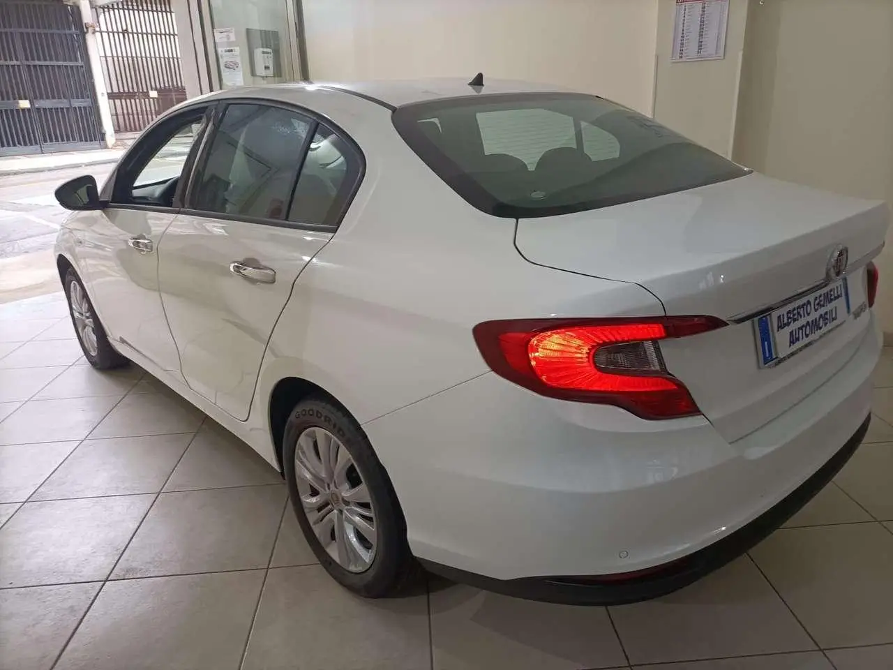 Photo 1 : Fiat Tipo 2016 Petrol