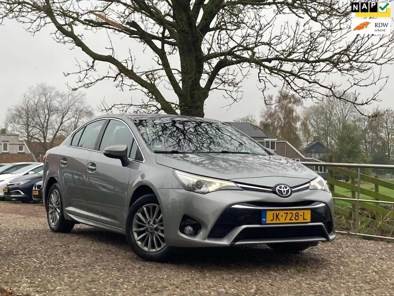 Photo 1 : Toyota Avensis 2016 Essence