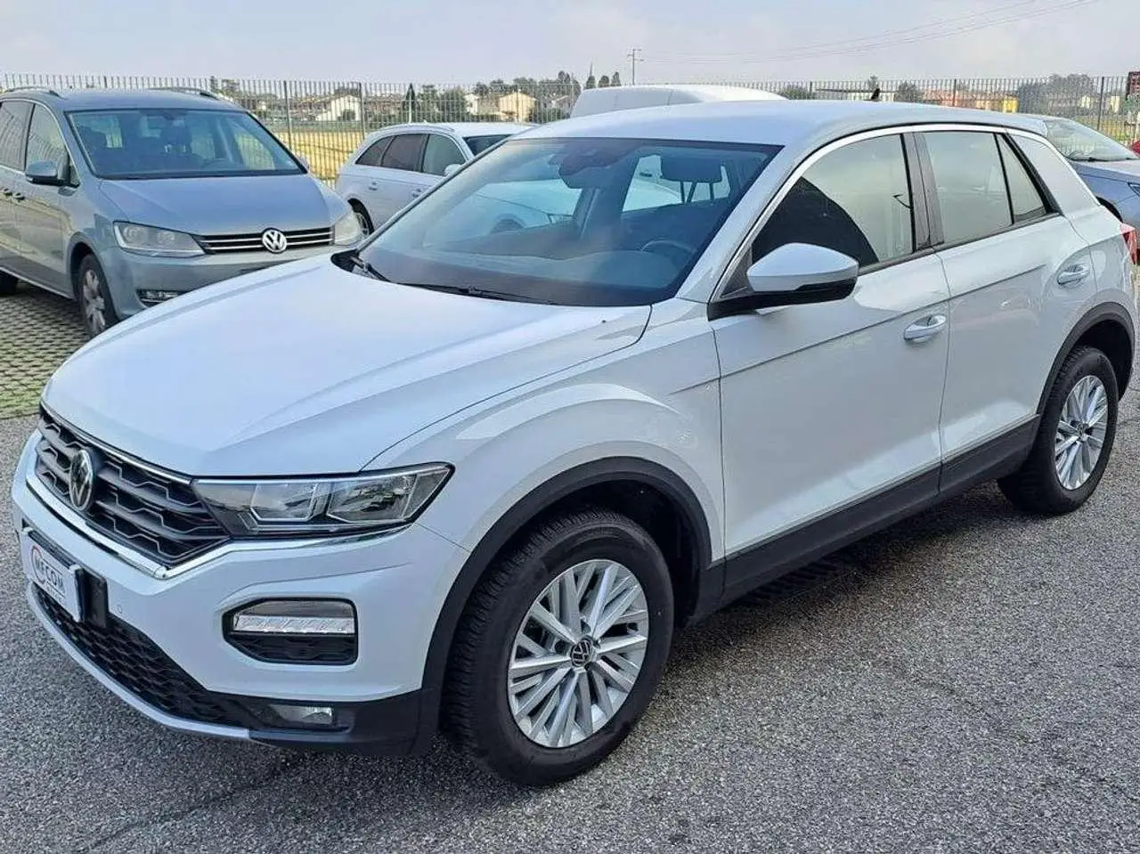 Photo 1 : Volkswagen T-roc 2021 Petrol