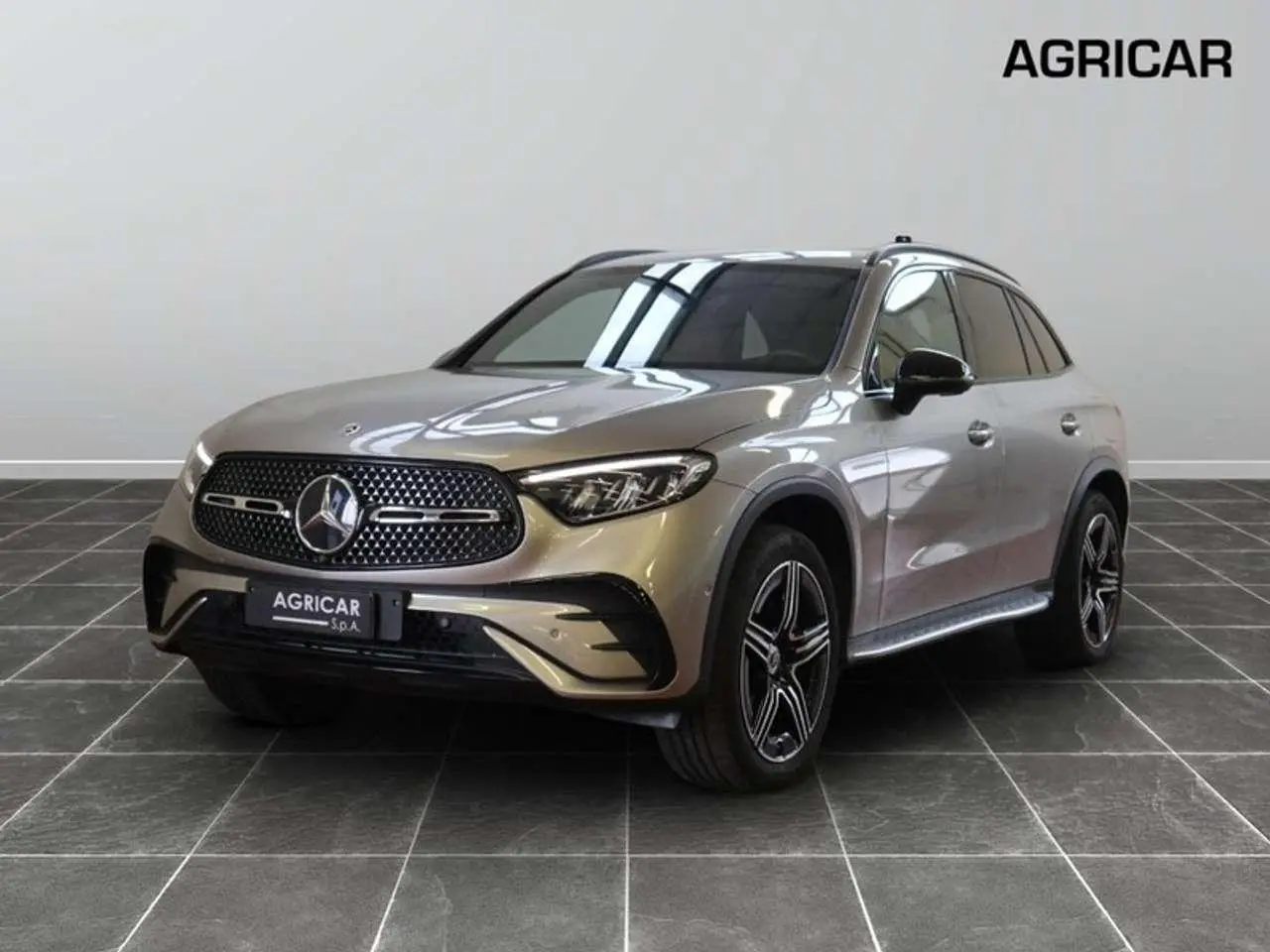 Photo 1 : Mercedes-benz Classe Glc 2023 Hybrid