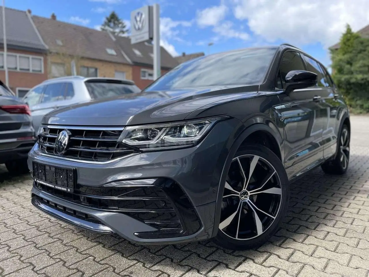 Photo 1 : Volkswagen Tiguan 2023 Essence