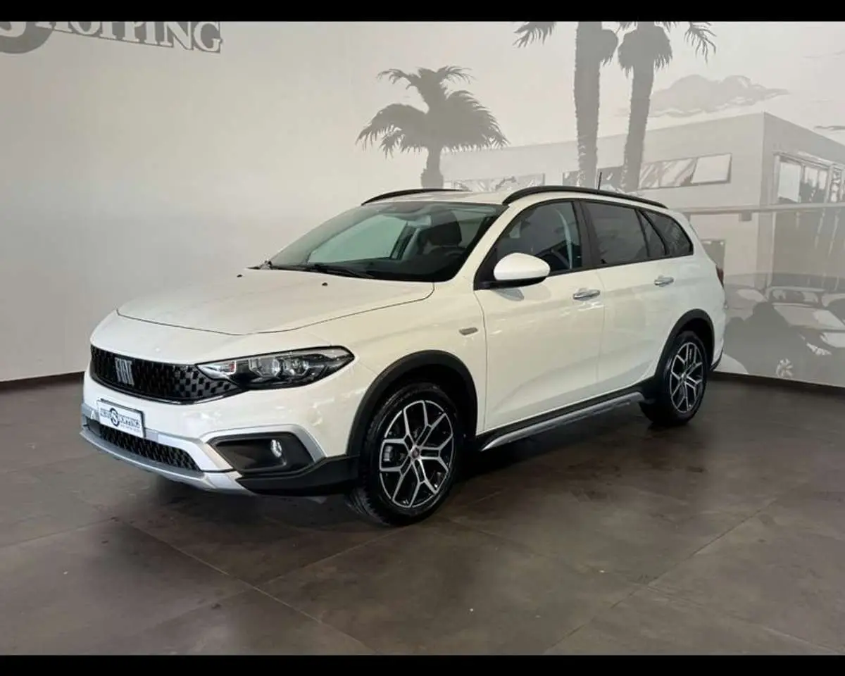 Photo 1 : Fiat Tipo 2023 Essence