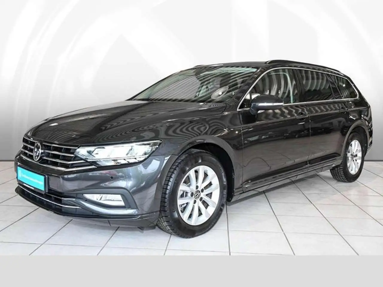 Photo 1 : Volkswagen Passat 2023 Petrol