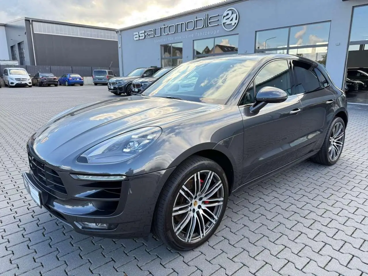 Photo 1 : Porsche Macan 2016 Essence