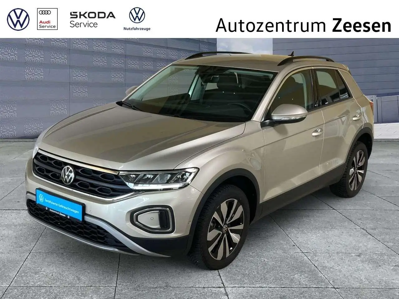 Photo 1 : Volkswagen T-roc 2023 Essence