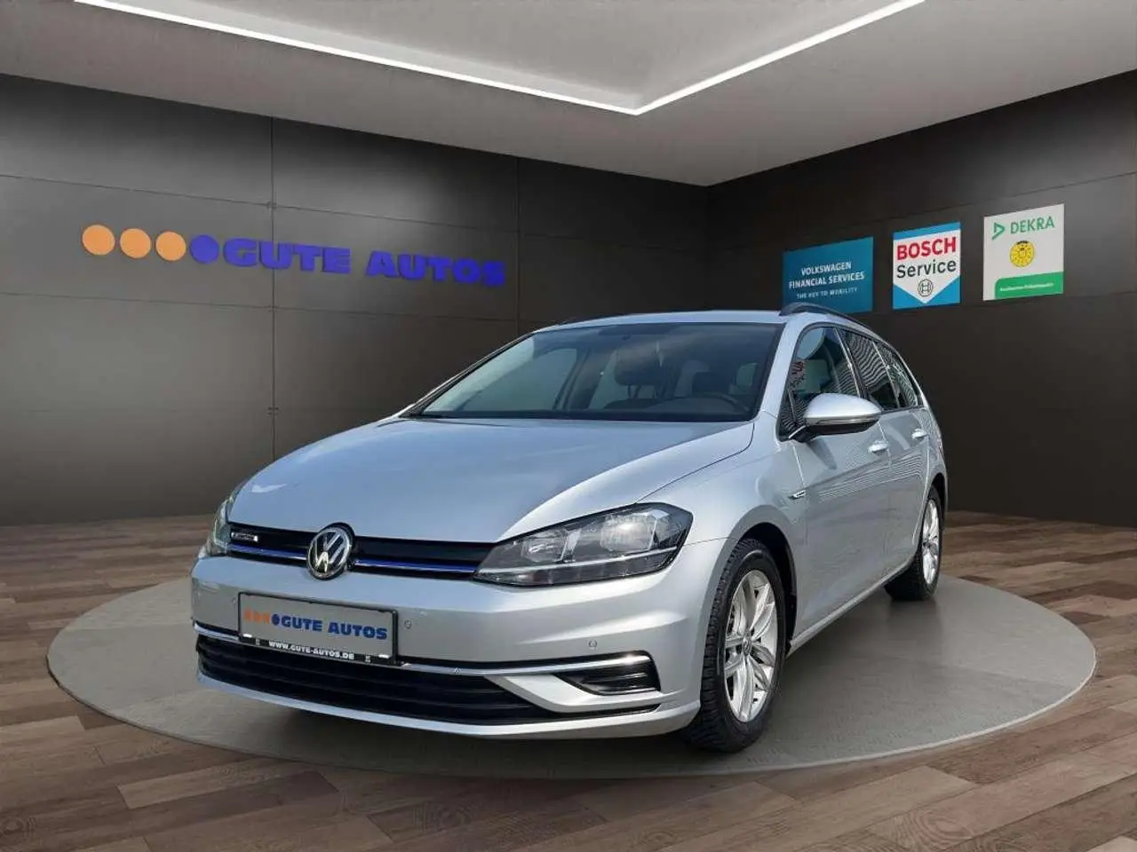 Photo 1 : Volkswagen Golf 2019 Essence