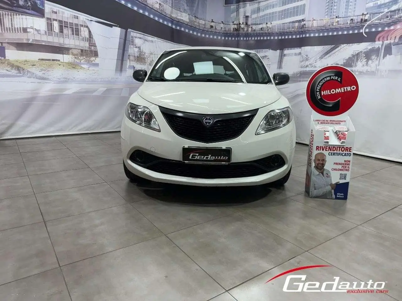 Photo 1 : Lancia Ypsilon 2021 Hybride