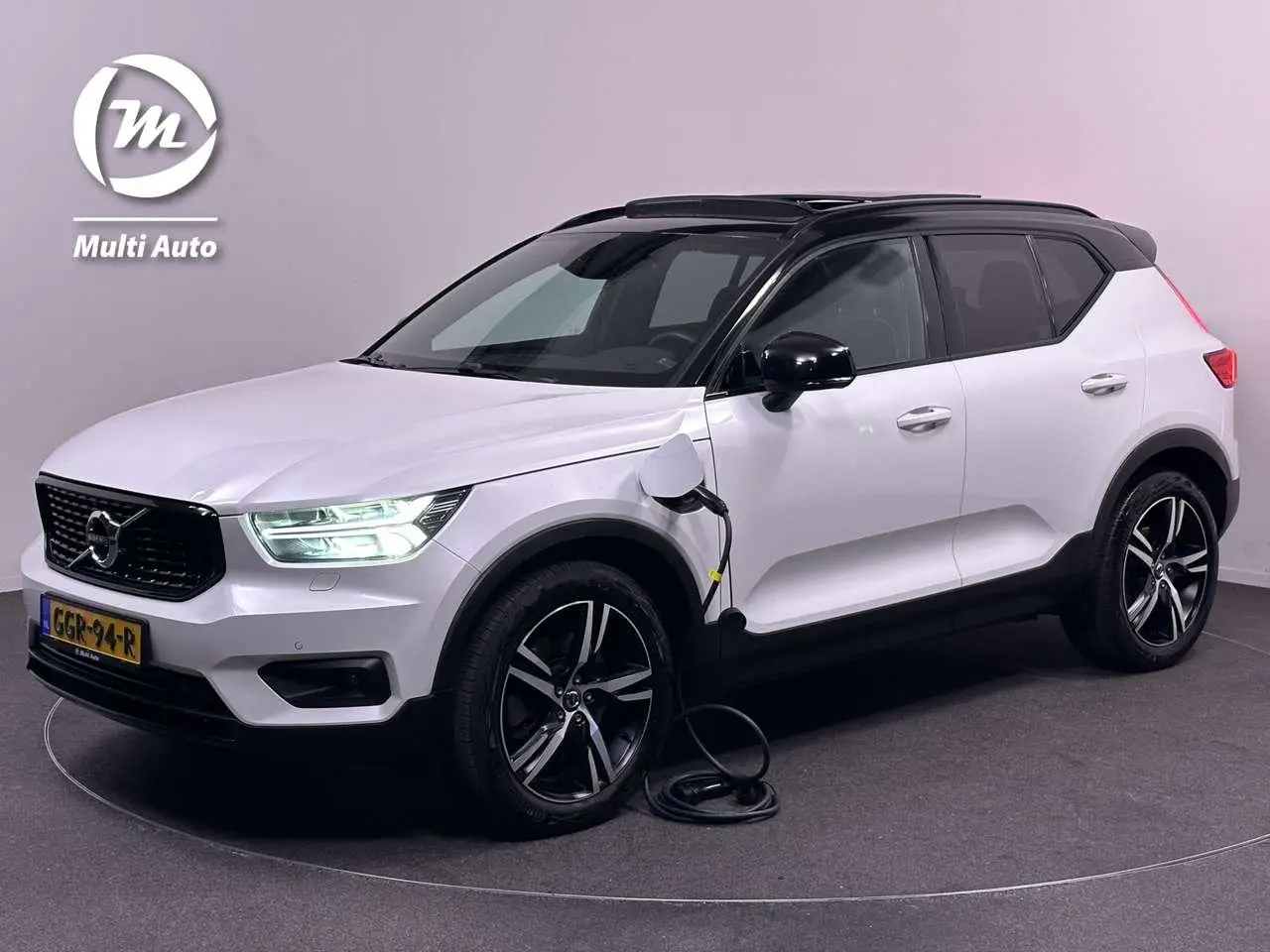 Photo 1 : Volvo Xc40 2020 Hybride