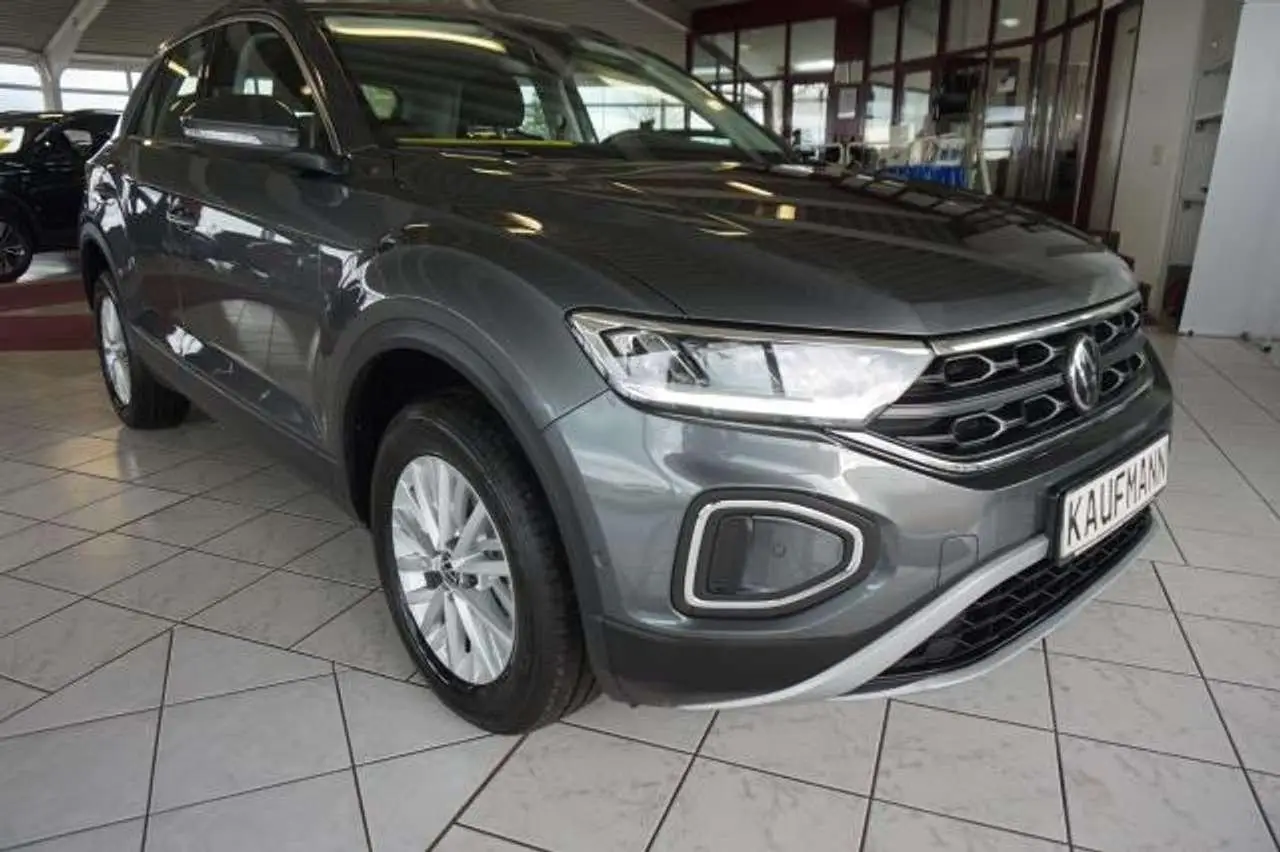 Photo 1 : Volkswagen T-roc 2024 Essence