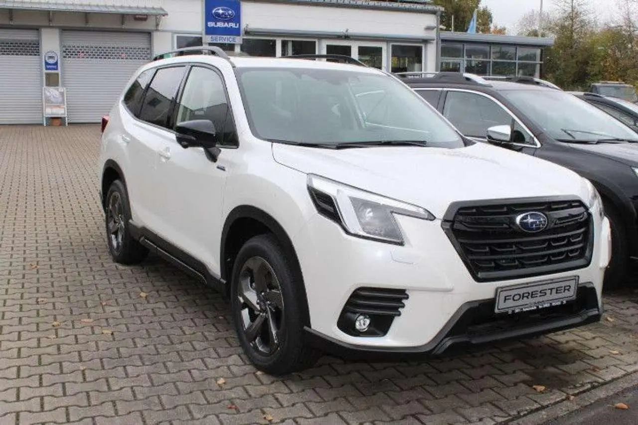 Photo 1 : Subaru Forester 2024 Petrol