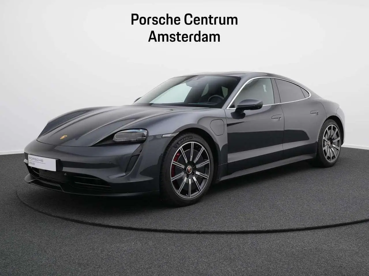 Photo 1 : Porsche Taycan 2020 Electric