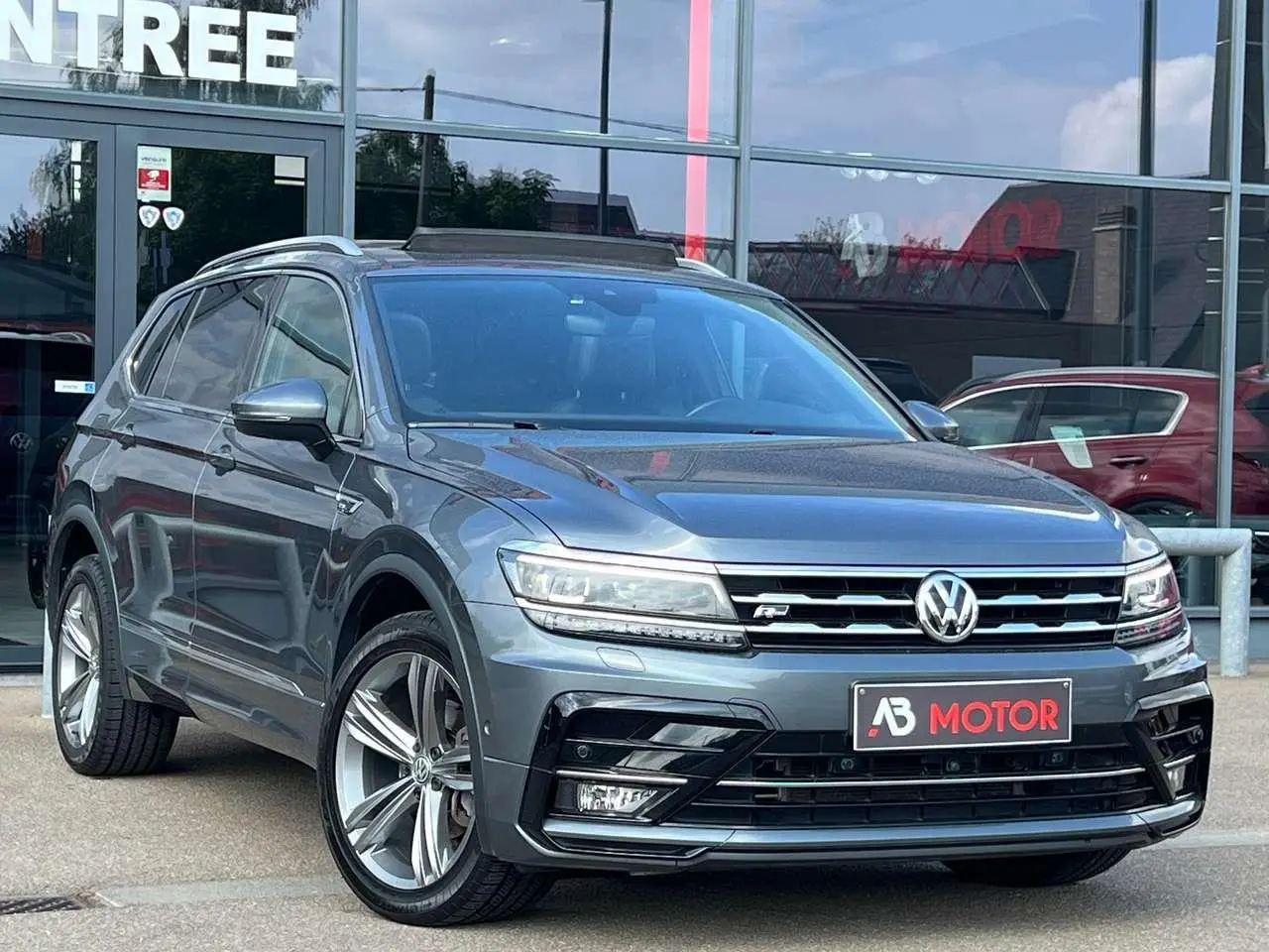 Photo 1 : Volkswagen Tiguan 2018 Petrol