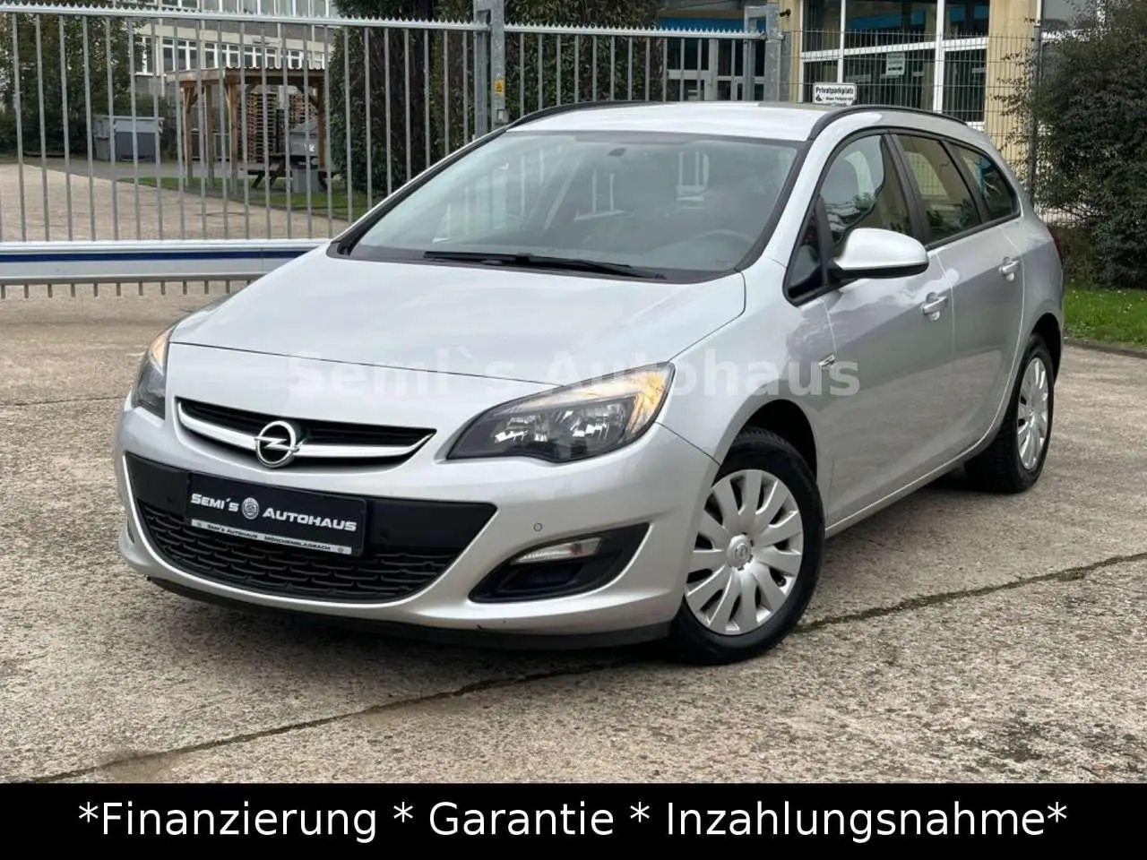 Photo 1 : Opel Astra 2015 Essence