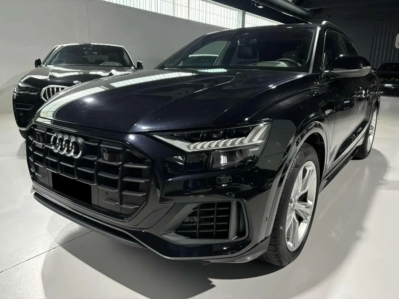 Photo 1 : Audi Q8 2021 Hybrid