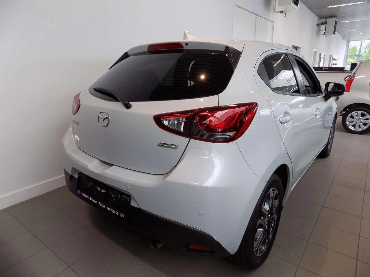 Photo 1 : Mazda 2 2019 Petrol