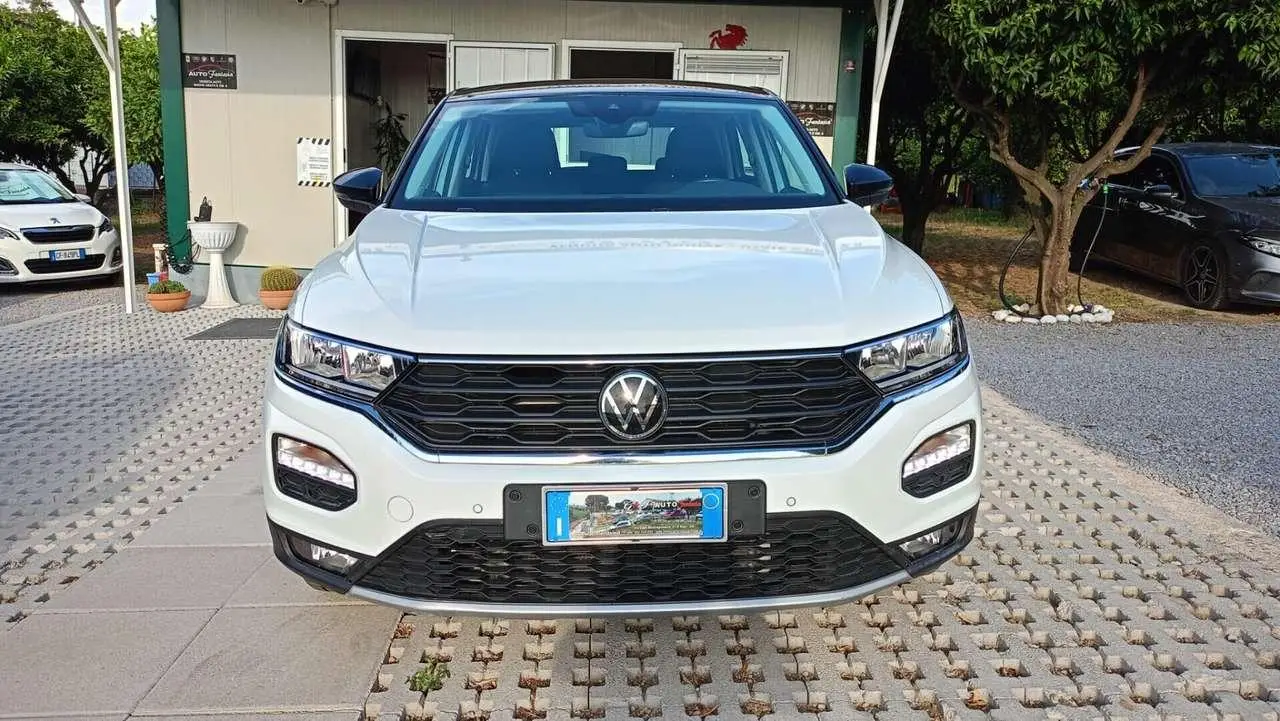 Photo 1 : Volkswagen T-roc 2020 Petrol