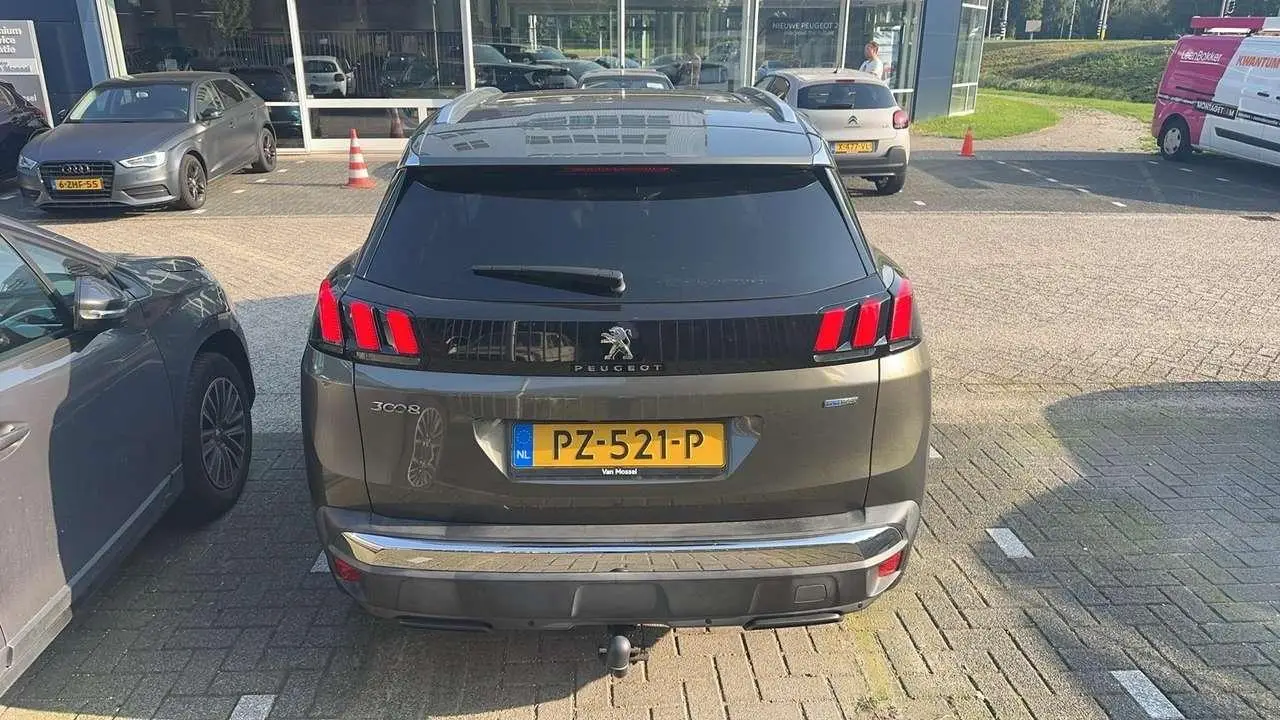 Photo 1 : Peugeot 3008 2017 Petrol