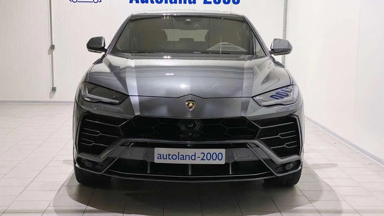 Photo 1 : Lamborghini Urus 2018 Petrol