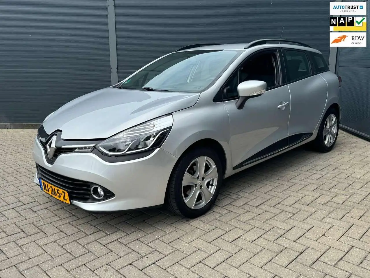 Photo 1 : Renault Clio 2016 Petrol