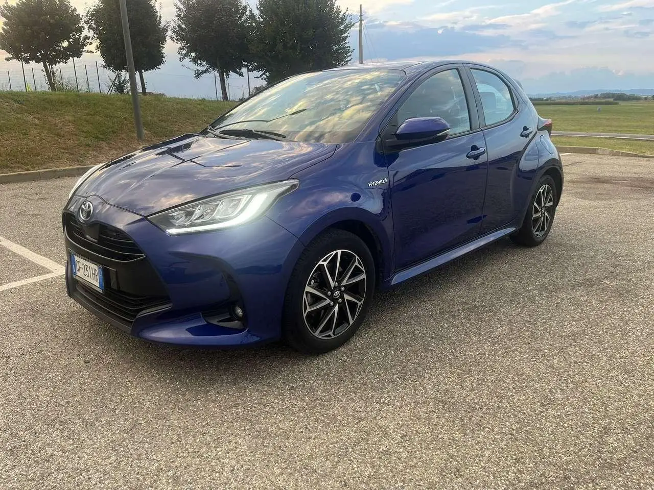 Photo 1 : Toyota Yaris 2021 Hybrid