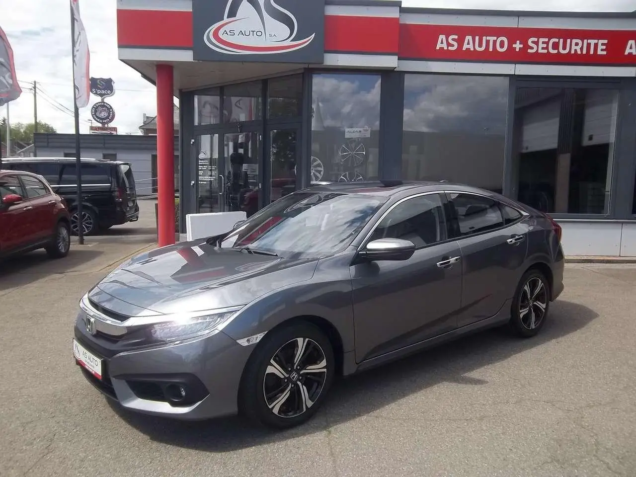 Photo 1 : Honda Civic 2019 Diesel