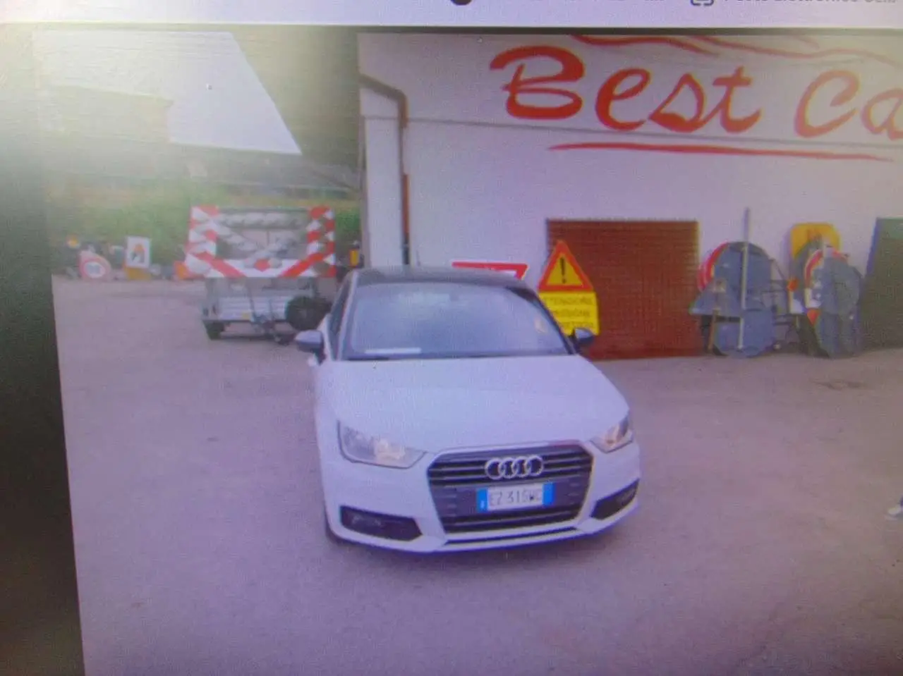 Photo 1 : Audi A1 2015 Diesel